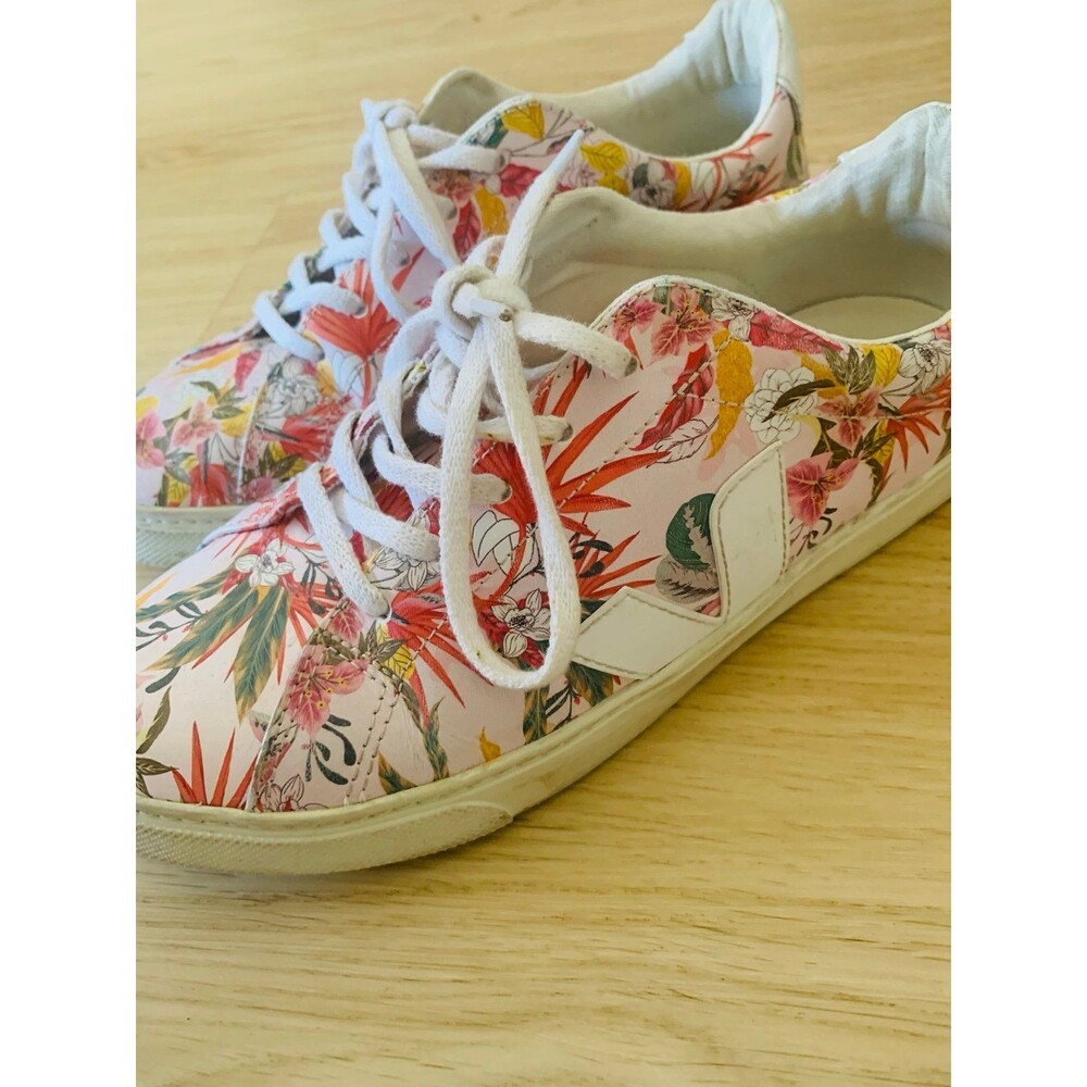 VEJA sneakers vegetal leather floral limited edition size 8